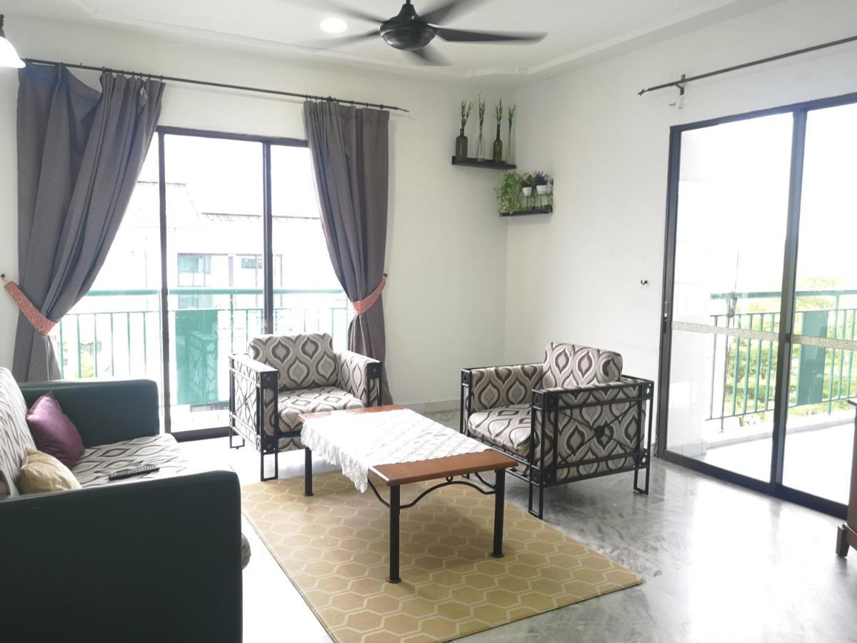 Polo Park Near Mid Valley Southkey Apartment